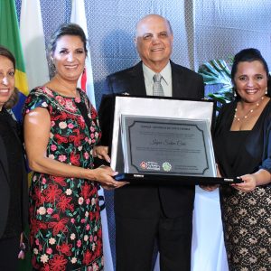 Gratidão e reconhecimento marcam homenagem aos ex-prefeitos de Santa Vitória (122) Gratidão e reconhecimento marcam homenagem aos ex-prefeitos de Santa Vitória (122)