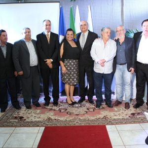 Gratidão e reconhecimento marcam homenagem aos ex-prefeitos de Santa Vitória (124) Gratidão e reconhecimento marcam homenagem aos ex-prefeitos de Santa Vitória (124)