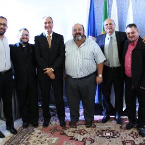 Gratidão e reconhecimento marcam homenagem aos ex-prefeitos de Santa Vitória (21) Gratidão e reconhecimento marcam homenagem aos ex-prefeitos de Santa Vitória (21)