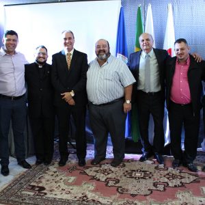 Gratidão e reconhecimento marcam homenagem aos ex-prefeitos de Santa Vitória (22) Gratidão e reconhecimento marcam homenagem aos ex-prefeitos de Santa Vitória (22)