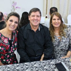 Gratidão e reconhecimento marcam homenagem aos ex-prefeitos de Santa Vitória (23) Gratidão e reconhecimento marcam homenagem aos ex-prefeitos de Santa Vitória (23)
