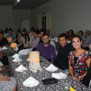 Gratidão e reconhecimento marcam homenagem aos ex-prefeitos de Santa Vitória (44) Gratidão e reconhecimento marcam homenagem aos ex-prefeitos de Santa Vitória (44)