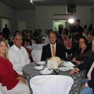 Gratidão e reconhecimento marcam homenagem aos ex-prefeitos de Santa Vitória (45) Gratidão e reconhecimento marcam homenagem aos ex-prefeitos de Santa Vitória (45)