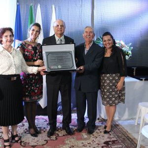 Gratidão e reconhecimento marcam homenagem aos ex-prefeitos de Santa Vitória (63) Gratidão e reconhecimento marcam homenagem aos ex-prefeitos de Santa Vitória (63)