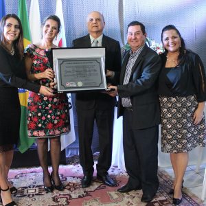 Gratidão e reconhecimento marcam homenagem aos ex-prefeitos de Santa Vitória (68) Gratidão e reconhecimento marcam homenagem aos ex-prefeitos de Santa Vitória (68)