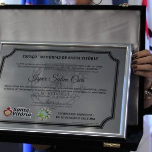 Gratidão e reconhecimento marcam homenagem aos ex-prefeitos de Santa Vitória (77) Gratidão e reconhecimento marcam homenagem aos ex-prefeitos de Santa Vitória (77)