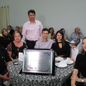 Gratidão e reconhecimento marcam homenagem aos ex-prefeitos de Santa Vitória (82) Gratidão e reconhecimento marcam homenagem aos ex-prefeitos de Santa Vitória (82)