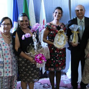 Gratidão e reconhecimento marcam homenagem aos ex-prefeitos de Santa Vitória (92) Gratidão e reconhecimento marcam homenagem aos ex-prefeitos de Santa Vitória (92)