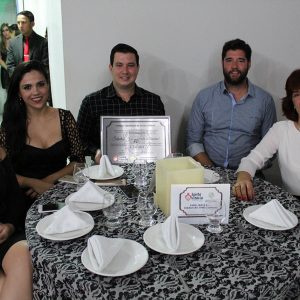 Gratidão e reconhecimento marcam homenagem aos ex-prefeitos de Santa Vitória (94) Gratidão e reconhecimento marcam homenagem aos ex-prefeitos de Santa Vitória (94)