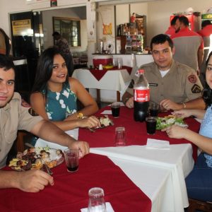 Líderes do Executivo participam de almoço de confraternização da PM, oferecido pela prefeitura de Santa Vitória (7)