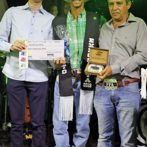 Prefeito Salim Curi prestigia o Concurso Garoto e Garota Exposanta 2019 (30)