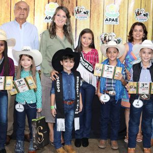 Prefeito Salim Curi prestigia o Concurso Garoto e Garota Exposanta 2019 (43)