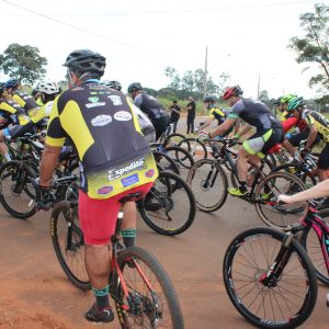 Prefeitura apoia 2ª Circuito Cross Country beneficente em Santa Vitória (9) Prefeitura apoia 2ª Circuito Cross Country beneficente em Santa Vitória (9)