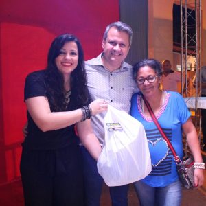 Prefeitura promove grande festa do trabalhador na Praça (108)