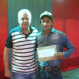 Prefeitura promove grande festa do trabalhador na Praça (117)