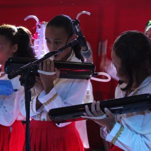 Prefeitura promove grande festa do trabalhador na Praça (12)