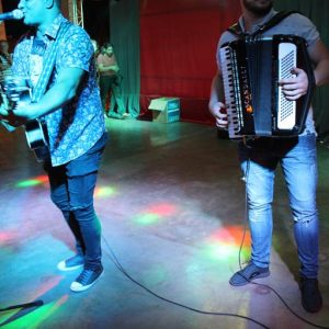 Prefeitura promove grande festa do trabalhador na Praça (121)