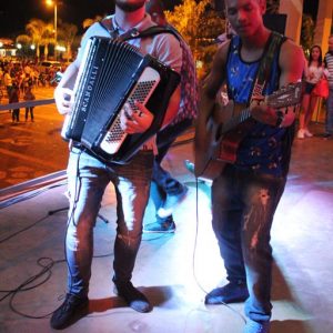 Prefeitura promove grande festa do trabalhador na Praça (126)