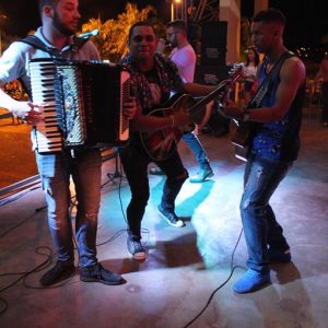 Prefeitura promove grande festa do trabalhador na Praça (127)