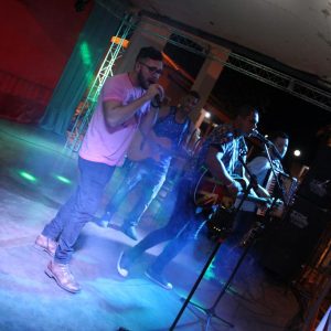 Prefeitura promove grande festa do trabalhador na Praça (129)