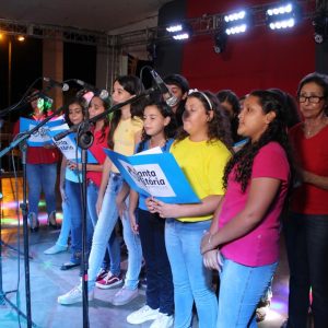 Prefeitura promove grande festa do trabalhador na Praça (25)