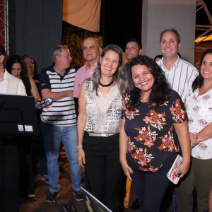 Prefeitura promove grande festa do trabalhador na Praça (29)