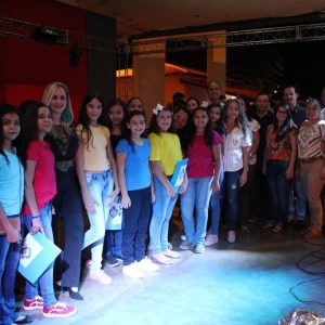 Prefeitura promove grande festa do trabalhador na Praça (31)