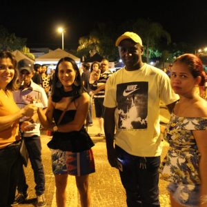 Prefeitura promove grande festa do trabalhador na Praça (42)