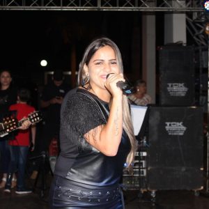 Prefeitura promove grande festa do trabalhador na Praça (47)