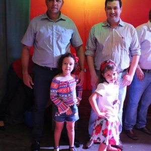 Prefeitura promove grande festa do trabalhador na Praça (53)