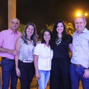 Prefeitura promove grande festa do trabalhador na Praça (59)