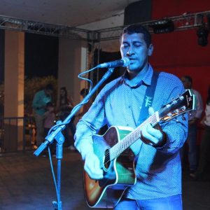 Prefeitura promove grande festa do trabalhador na Praça (77)