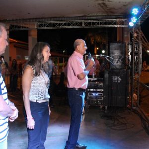 Prefeitura promove grande festa do trabalhador na Praça (83)