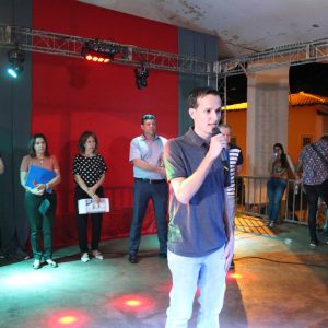 Prefeitura promove grande festa do trabalhador na Praça (86)