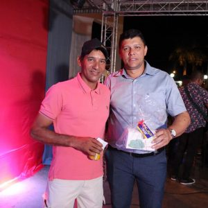 Prefeitura promove grande festa do trabalhador na Praça (92)