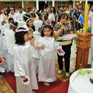 Santa Missa em Ação de Graças celebra os 71 anos de Santa Vitória (29) Santa Missa em Ação de Graças celebra os 71 anos de Santa Vitória (29)