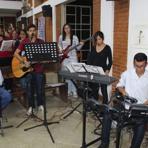 Santa Missa em Ação de Graças celebra os 71 anos de Santa Vitória (9) Santa Missa em Ação de Graças celebra os 71 anos de Santa Vitória (9)