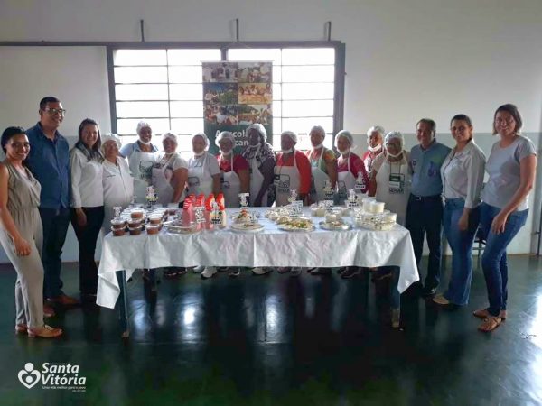 Capacitação, no distrito de Chaveslândia, orienta geração de renda com processamento do leite e seus derivados