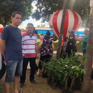 Doações de mudas nativas e demonstração de animais silvestres empalhados marcam o início da Semana do Meio Ambiente (12)