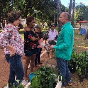 Doações de mudas nativas e demonstração de animais silvestres empalhados marcam o início da Semana do Meio Ambiente (14)