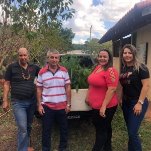 Doações de mudas nativas e demonstração de animais silvestres empalhados marcam o início da Semana do Meio Ambiente (4)