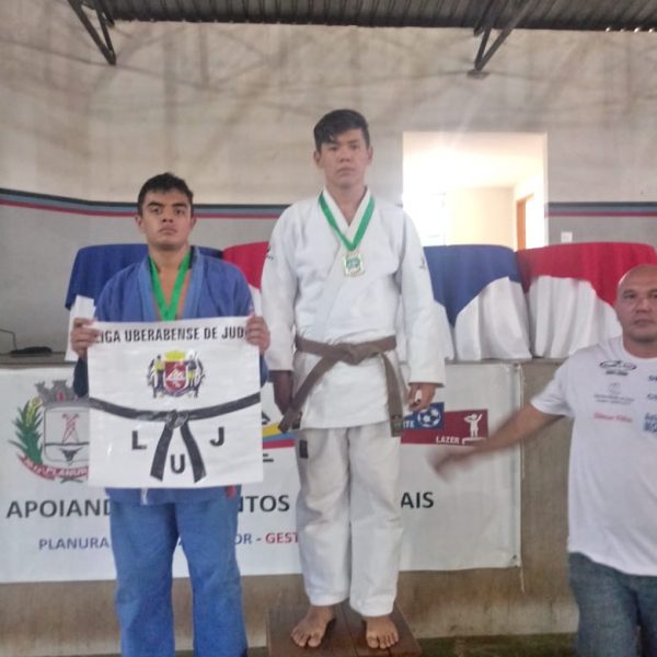 Judocas de Santa Vitória conquistam 19 medalhas na 12ª Cola de Judô de Planura 3