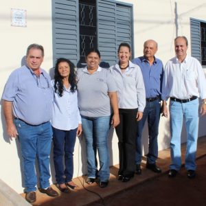 Prefeito e Equipe entregam as chaves da casa da D. Maria Viana e anunciam a construção de mais cinco casas do Projeto Social (2)