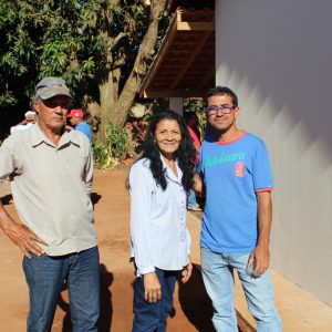 Prefeito e Equipe entregam as chaves da casa da D. Maria Viana e anunciam a construção de mais cinco casas do Projeto Social (31)