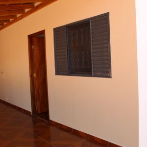 Prefeito e Equipe entregam as chaves da casa da D. Maria Viana e anunciam a construção de mais cinco casas do Projeto Social (42)