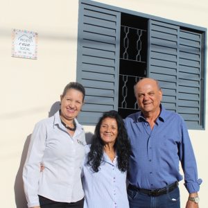 Prefeito e Equipe entregam as chaves da casa da D. Maria Viana e anunciam a construção de mais cinco casas do Projeto Social (60)