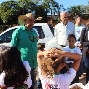 Prefeitura comemora o Dia Mundial de Meio Ambiente com ações envolvendo os alunos do Projeto Aprendendo a Crescer (33)