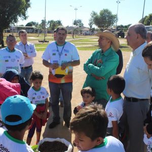 Prefeitura comemora o Dia Mundial de Meio Ambiente com ações envolvendo os alunos do Projeto Aprendendo a Crescer (35)