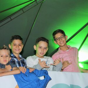 Show da dupla sertaneja Zezé Di Camargo e Luciano mais uma leva multidão ao Parque de Exposições “Salustiano Morais” (23) Show da dupla sertaneja Zezé Di Camargo e Luciano mais uma leva multidão ao Parque de Exposições “Salustiano Morais” (23)