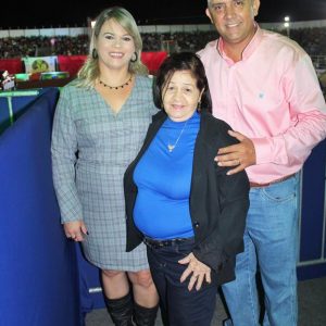 Show da dupla sertaneja Zezé Di Camargo e Luciano mais uma leva multidão ao Parque de Exposições “Salustiano Morais” (25) Show da dupla sertaneja Zezé Di Camargo e Luciano mais uma leva multidão ao Parque de Exposições “Salustiano Morais” (25)